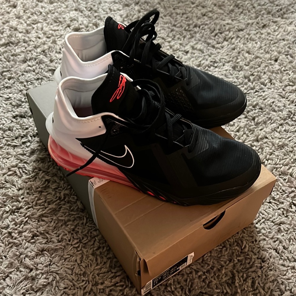 Lebron XVIII Low